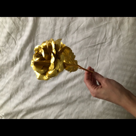 Golden Foil Rose - Picture 2 of 5